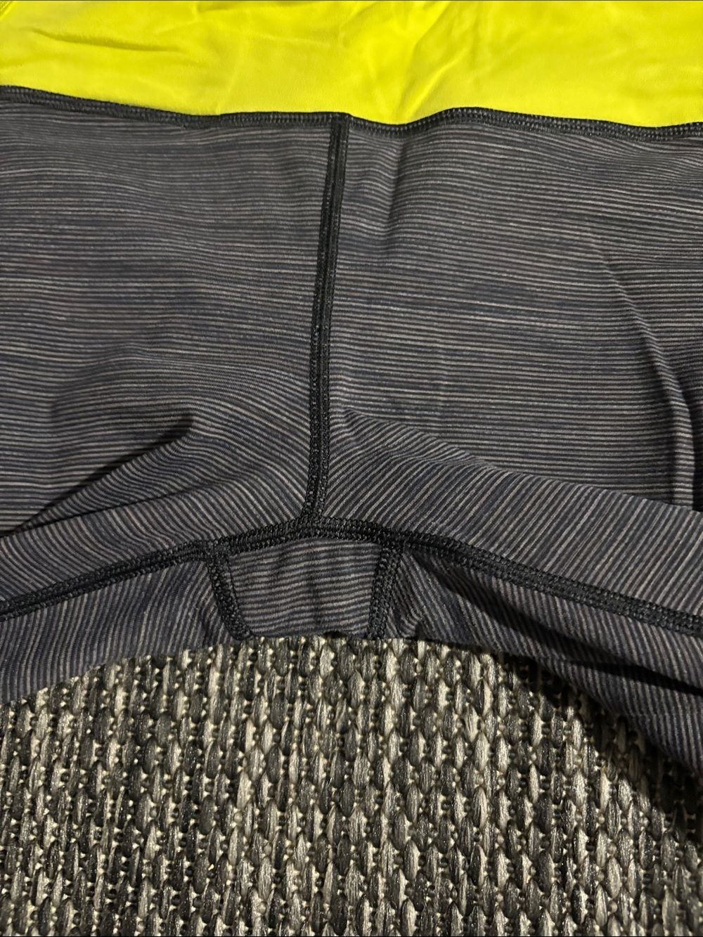 Lululemon Legging With Pockets Ruched Side Mid Rise Yellow Heathered Grey Size 6 - Picture 5 of 9